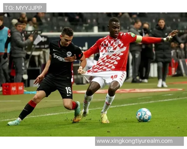 巴萨对法兰克福球迷票务限制引发1000名无票球迷涌入客场事件 巴萨对法兰克福球迷票务限制引发1000名无票球迷涌入客场事件